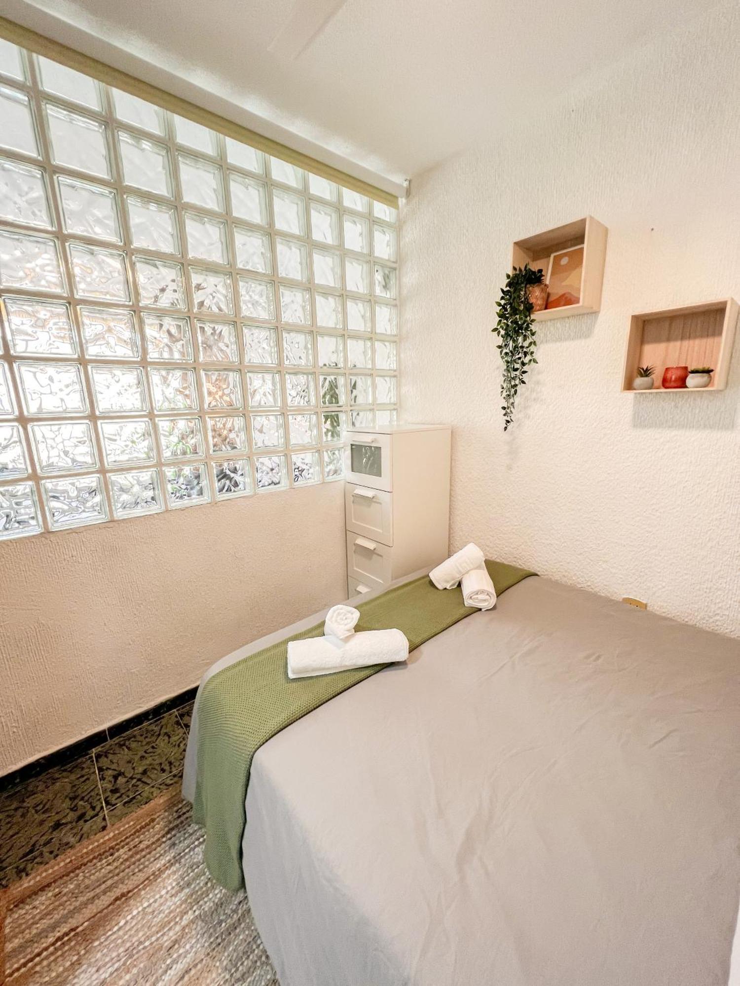 Cozy And Bright Flat With Pool Leilighet Torremolinos Eksteriør bilde