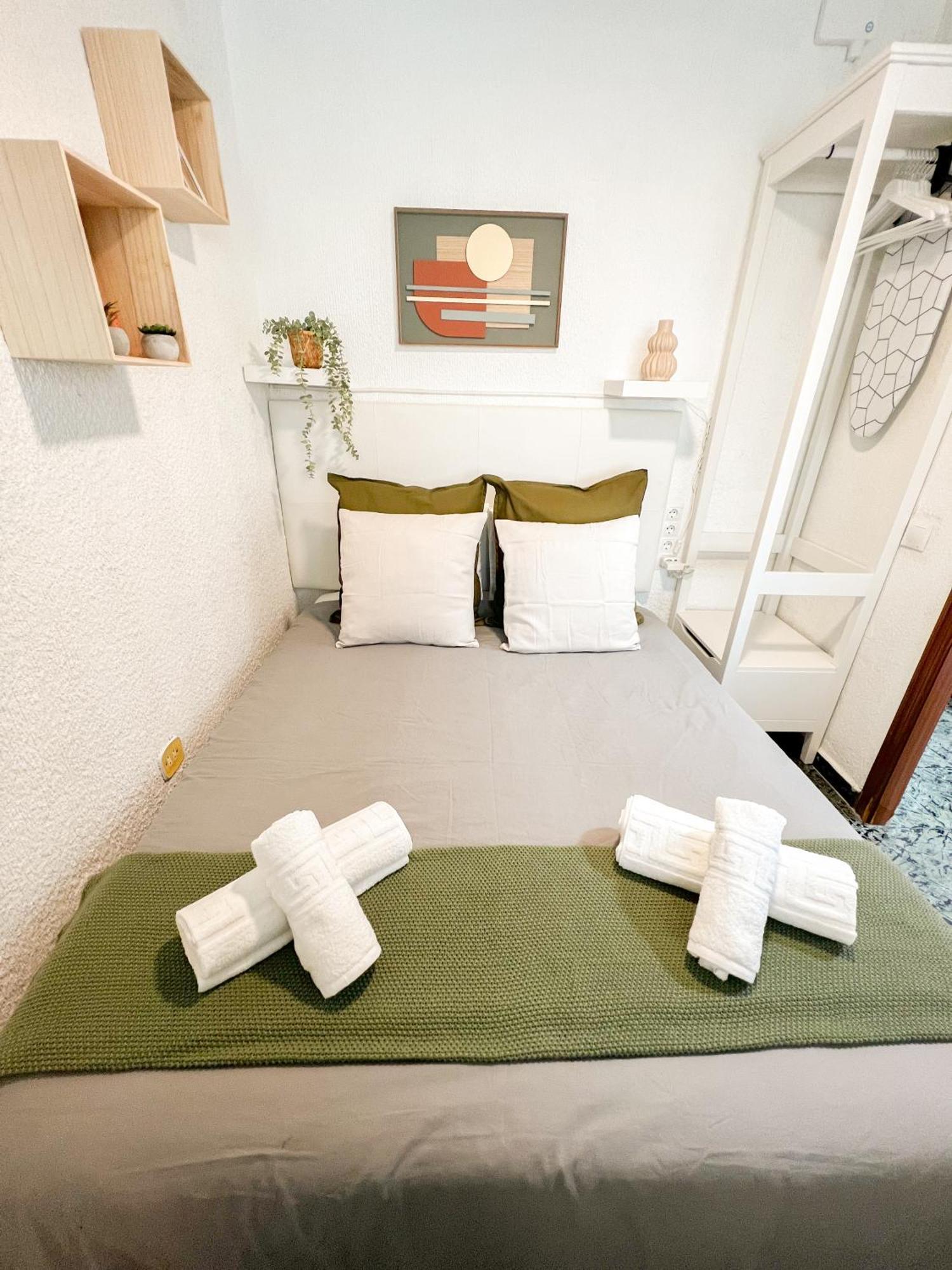 Cozy And Bright Flat With Pool Leilighet Torremolinos Eksteriør bilde
