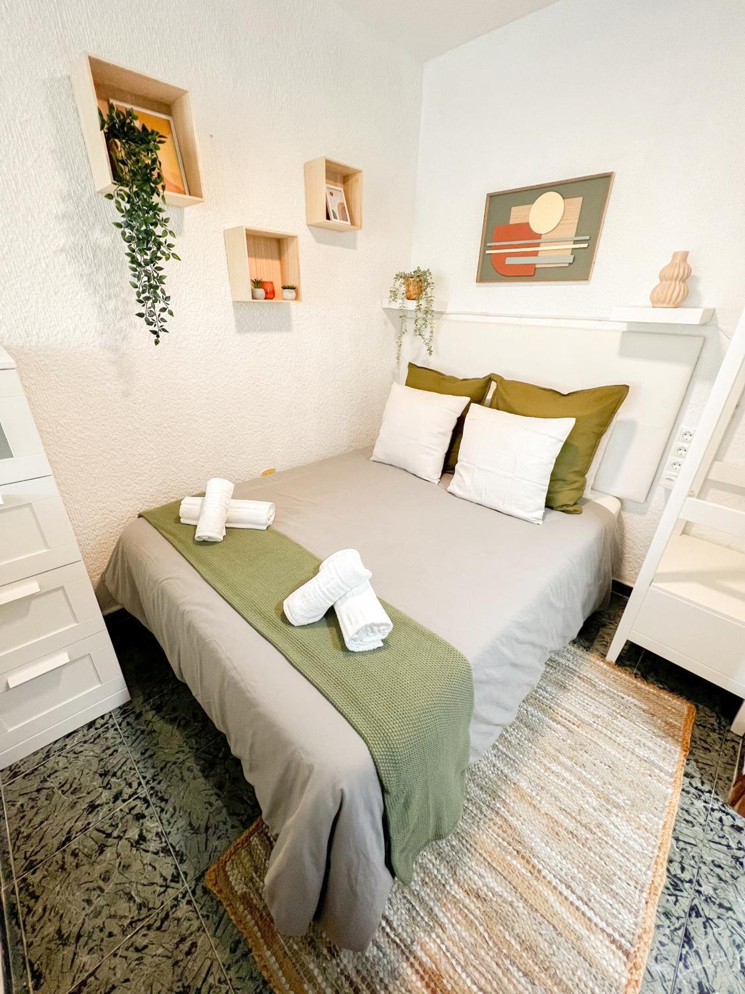 Cozy And Bright Flat With Pool Leilighet Torremolinos Eksteriør bilde
