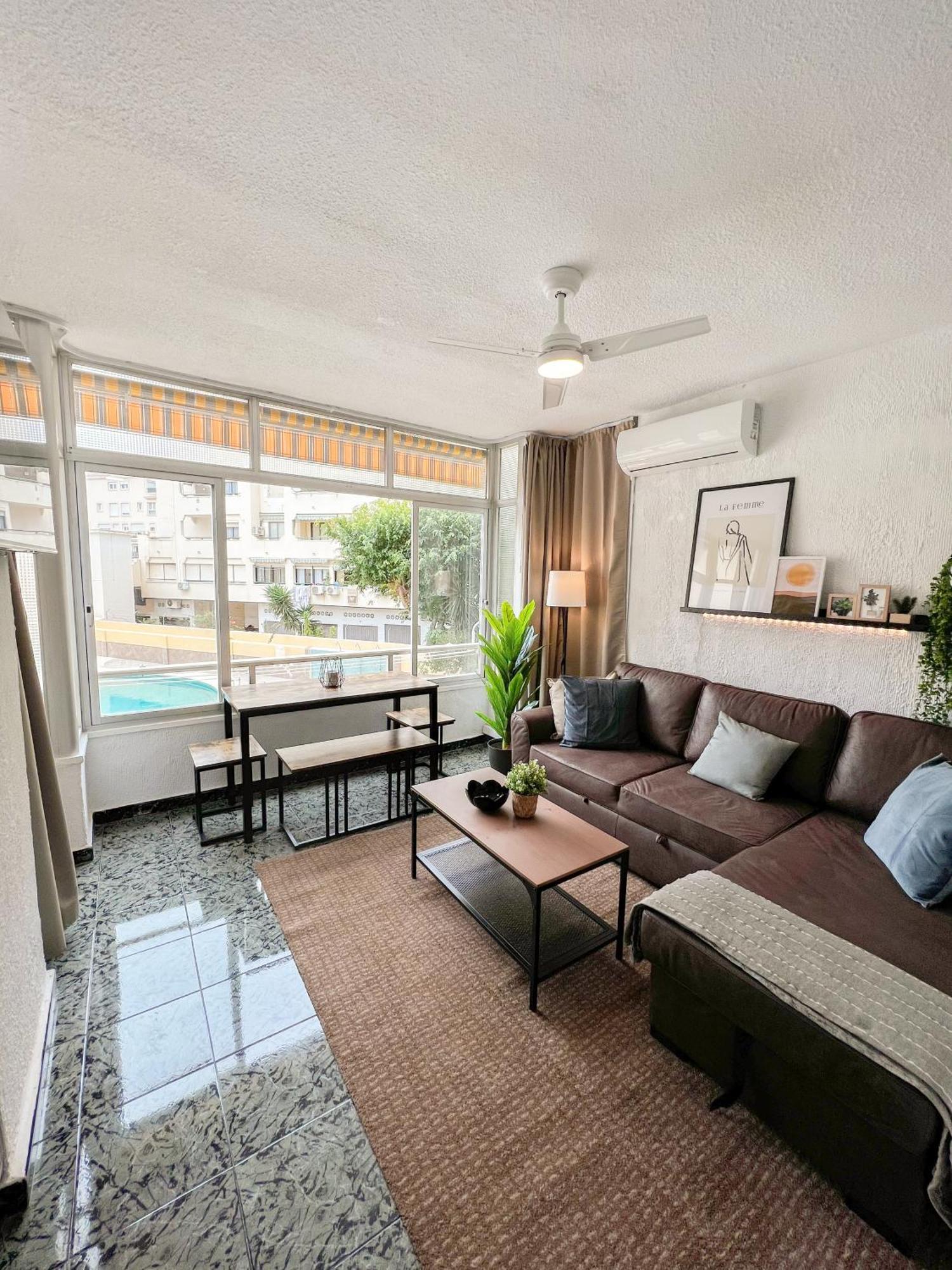 Cozy And Bright Flat With Pool Leilighet Torremolinos Eksteriør bilde