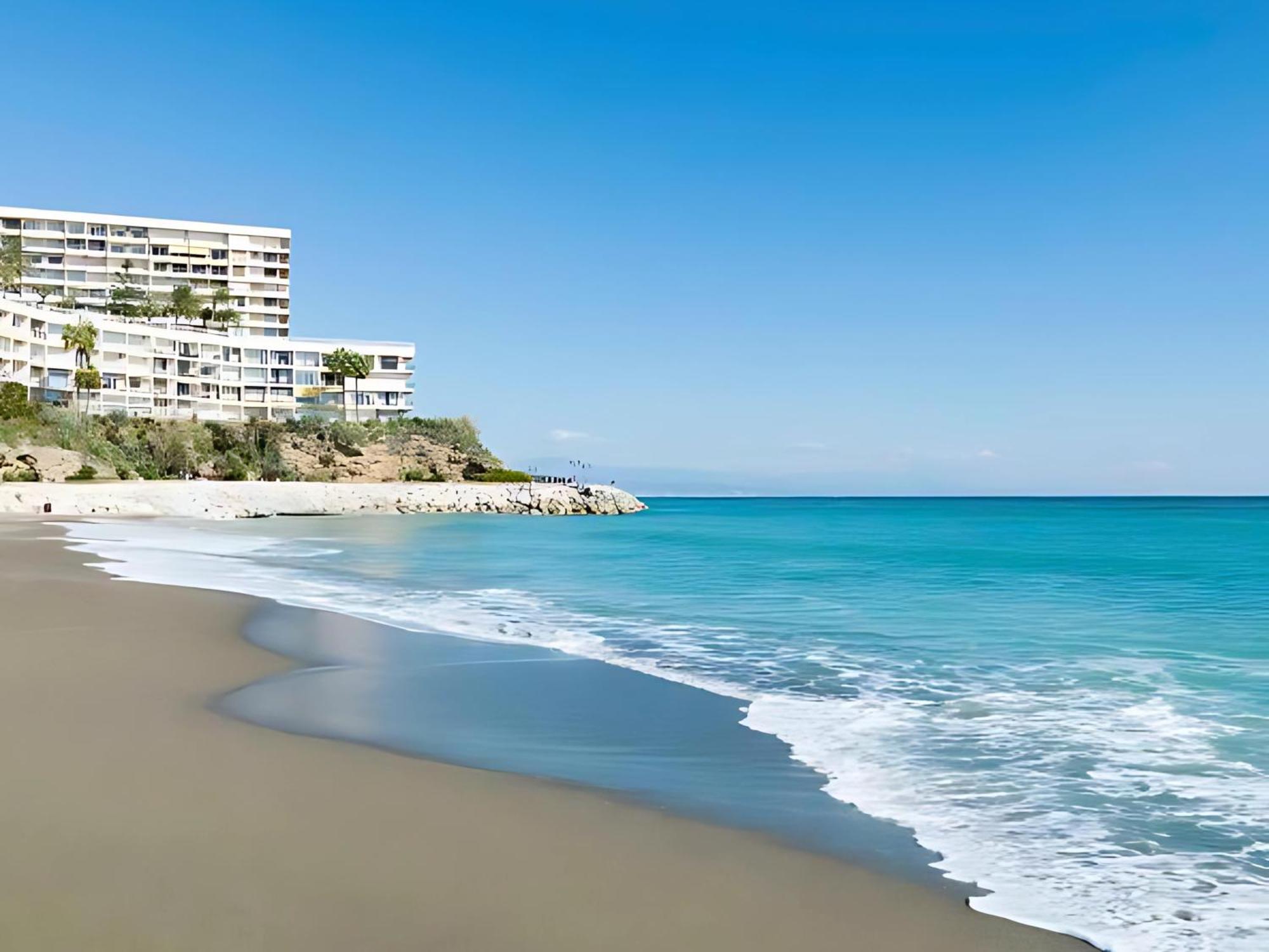 Cozy And Bright Flat With Pool Leilighet Torremolinos Eksteriør bilde